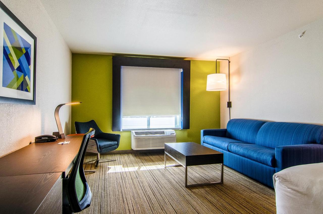 Holiday Inn Express & Suites - Atchison By Ihg Kültér fotó