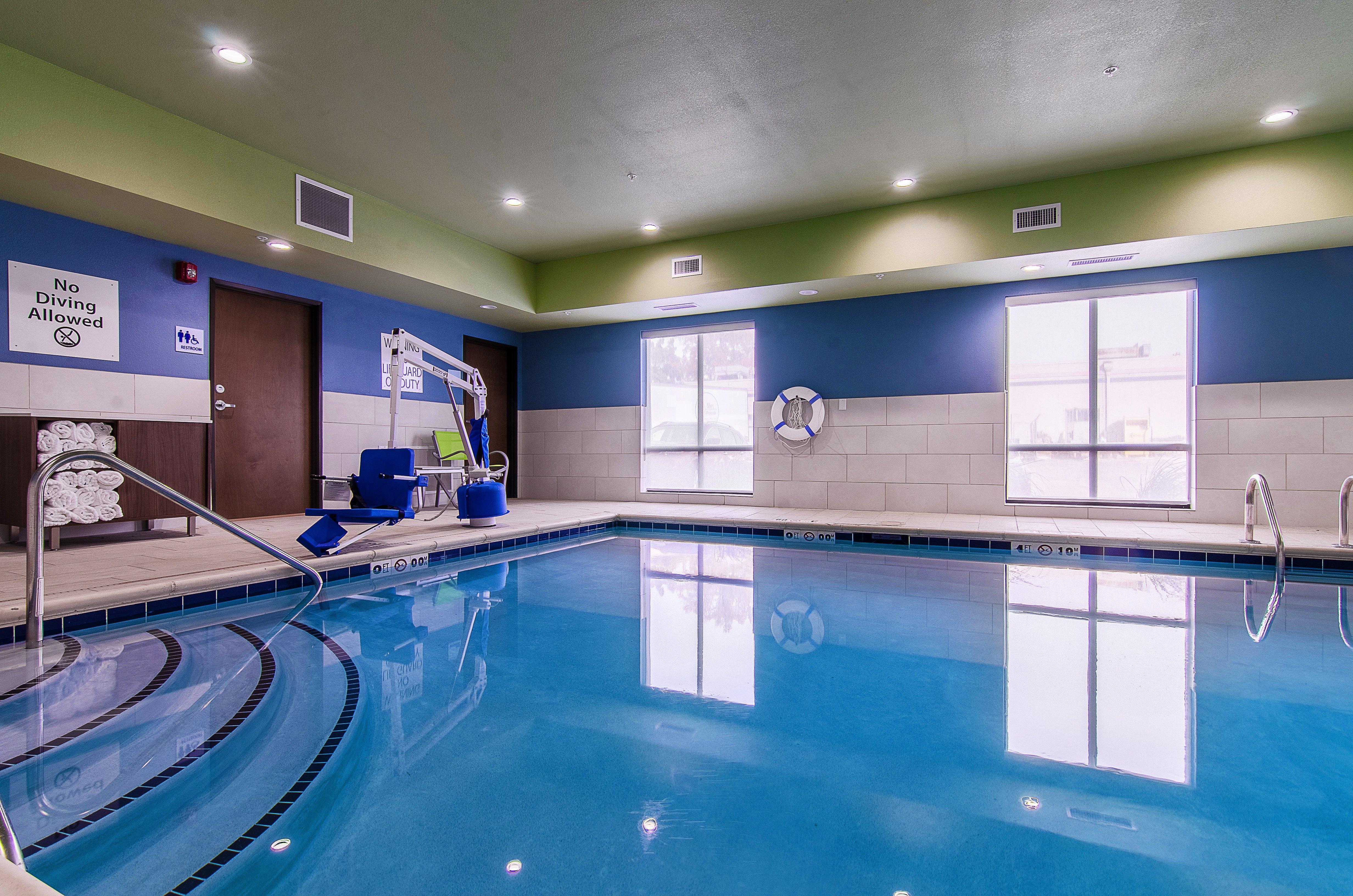 Holiday Inn Express & Suites - Atchison By Ihg Kültér fotó