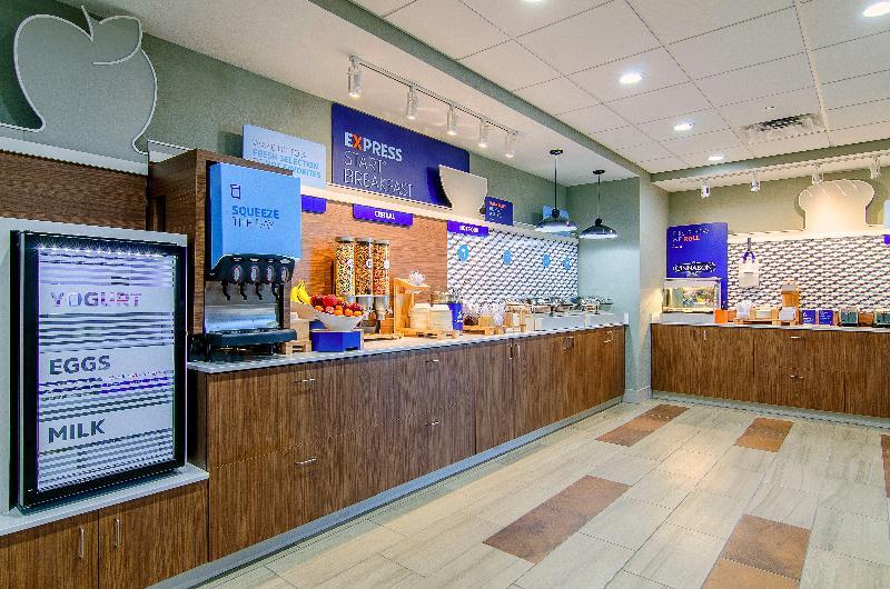 Holiday Inn Express & Suites - Atchison By Ihg Kültér fotó